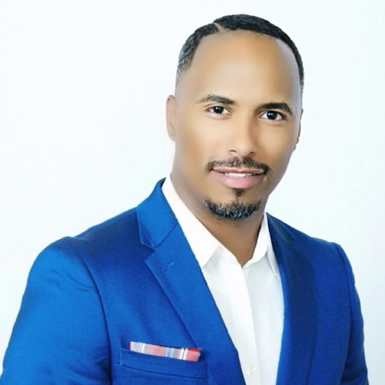 photo of agent, Gregory  Martinez